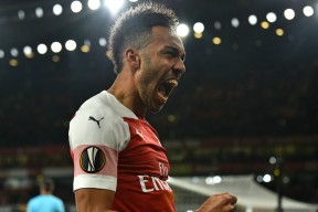 爱游戏体育-关于Rookie在阿森纳比赛中回归赛场，突破纪录引发热议！的信息